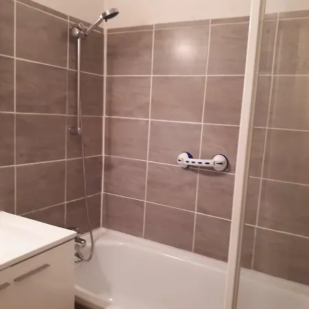 Apartment Studio Cabine 4 Personnes *